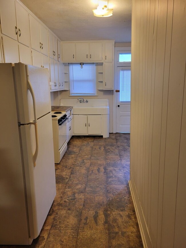 Photo - 1107 W King St Unidad 1st Floor