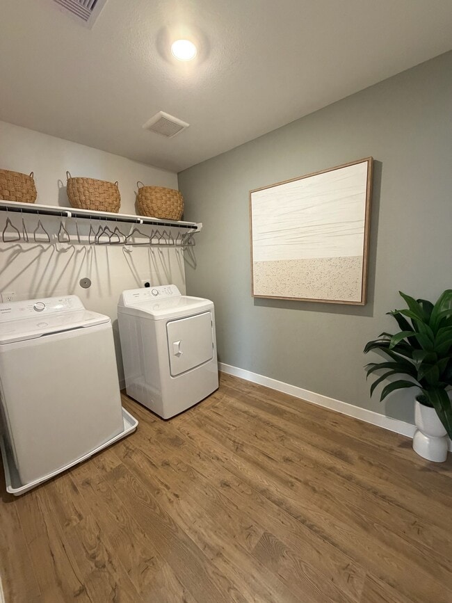 Photo - 3550 Blue Mockingbird St