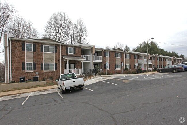 Woodcrest Apartments - Woodcrest Apartments