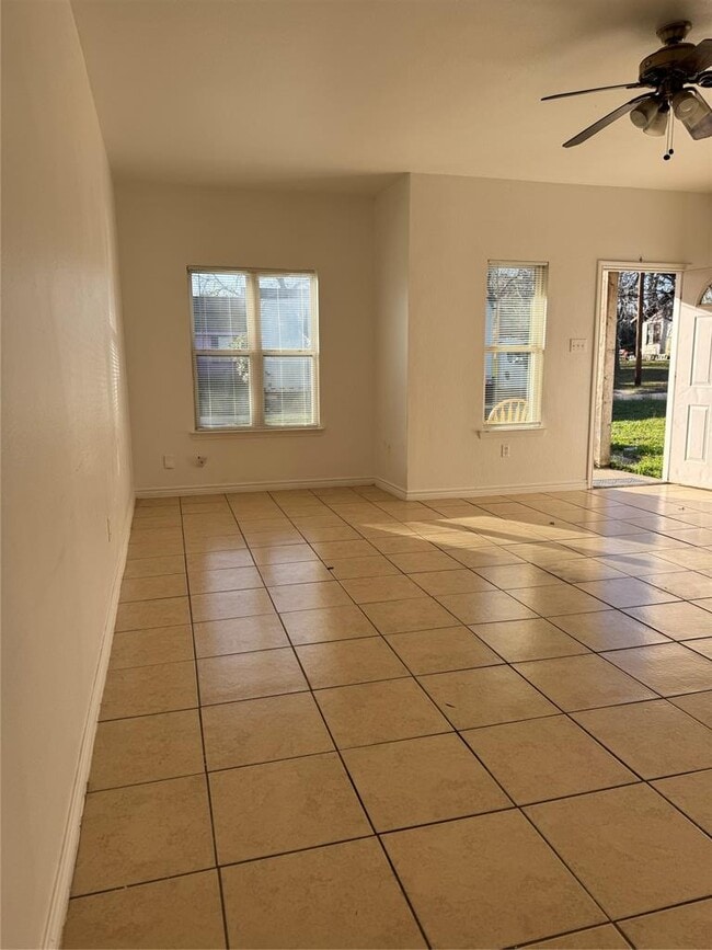 Photo - 609 Martin Luther King Blvd