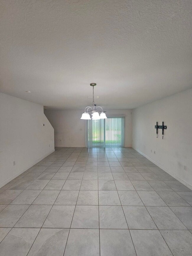 Photo - 6765 Broadwater Ln