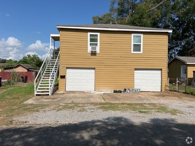 Building Photo - Cozy two Bedroom One Bath Rental