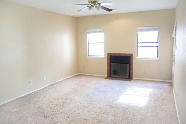 Photo - 706 W 22nd St Condo Unit 206