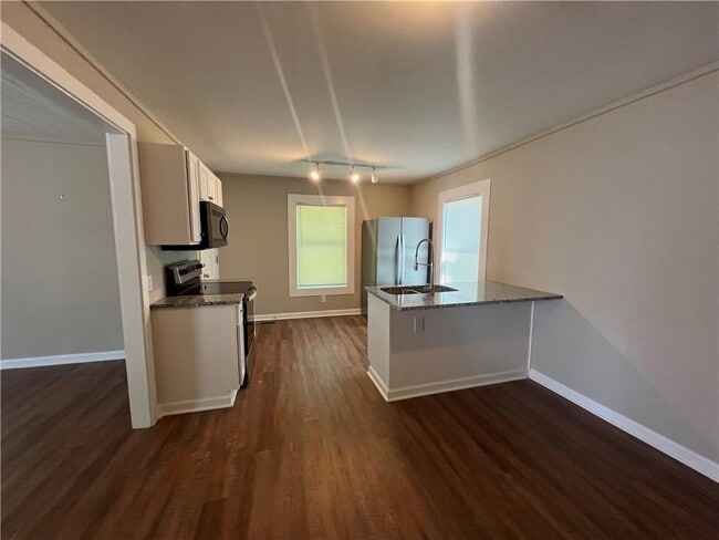 Photo - 48 Quarry St