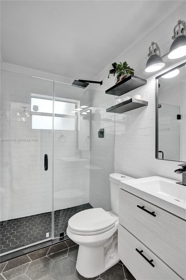 Photo - 920 NE 34th Ct