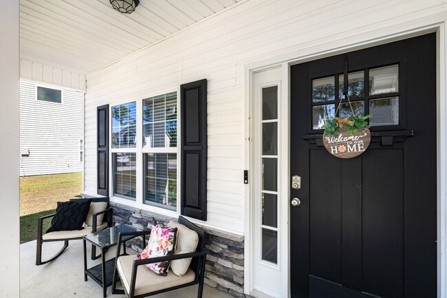 Photo - 227 Lookout Ln