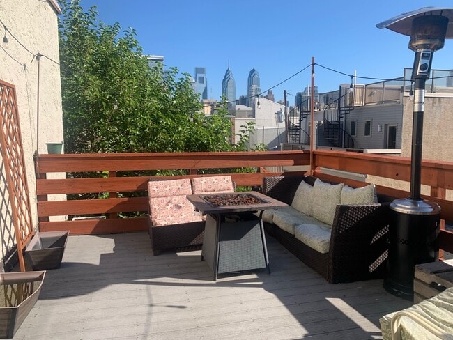 Building Photo - 1909 Christian St Unit 1909 Christian Street, Apt C