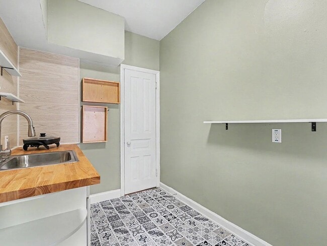Photo - 710 Wheaton Ave Unit #3