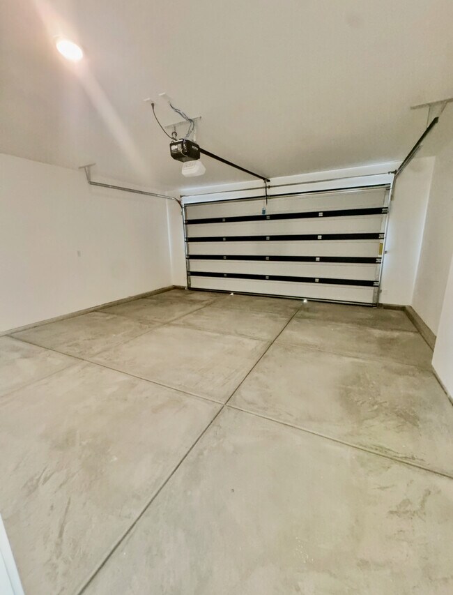 Photo - 5719 S Weehawken Ln