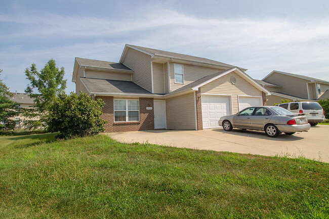 Building Photo - 1415 Raleigh Dr Rental