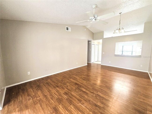 Photo - 2407 King Oak Ct