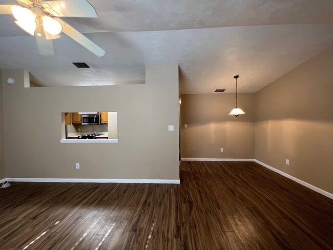 Photo - 2652 Millbank Dr