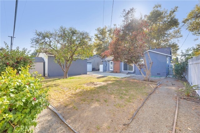 353 Cres