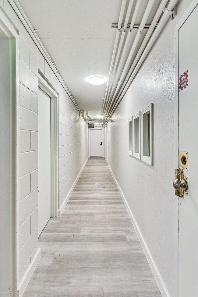 Photo - 2701 High Street