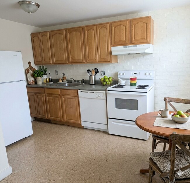 Photo - 26 Grove St Unit 12