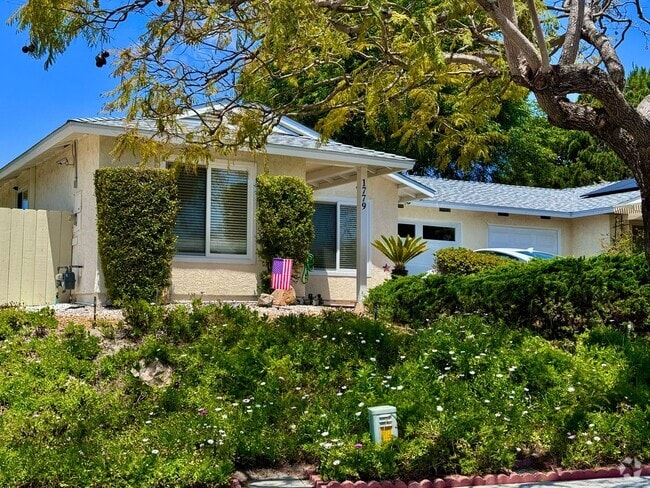Building Photo - +55 Community, 2 BD with AC Rental