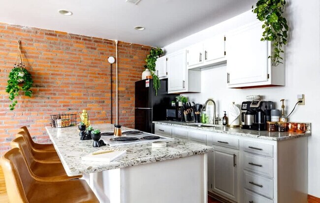 1180 N High St Unit SI ID1265615P