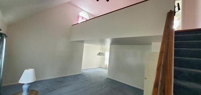 Photo - 868 W Kensington Ln