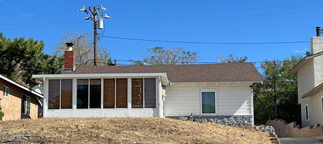 Building Photo - 14971 Elizabeth Lake Rd