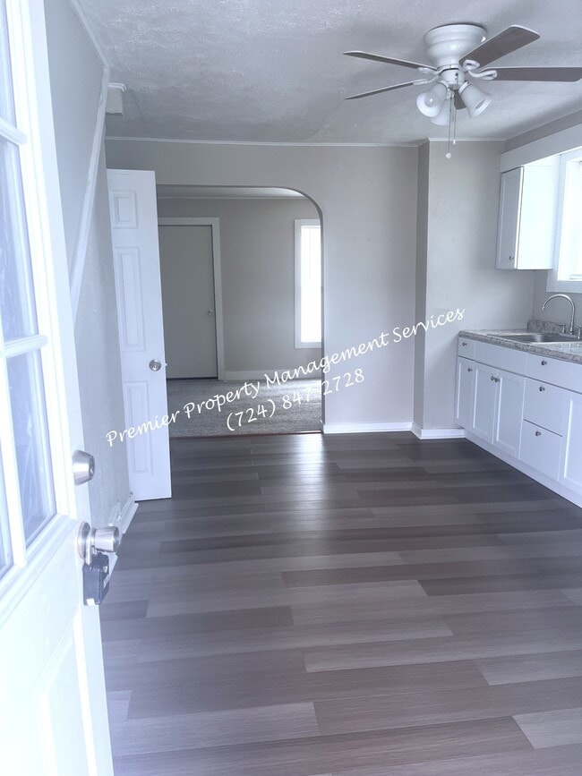 Photo - 3302 46th St