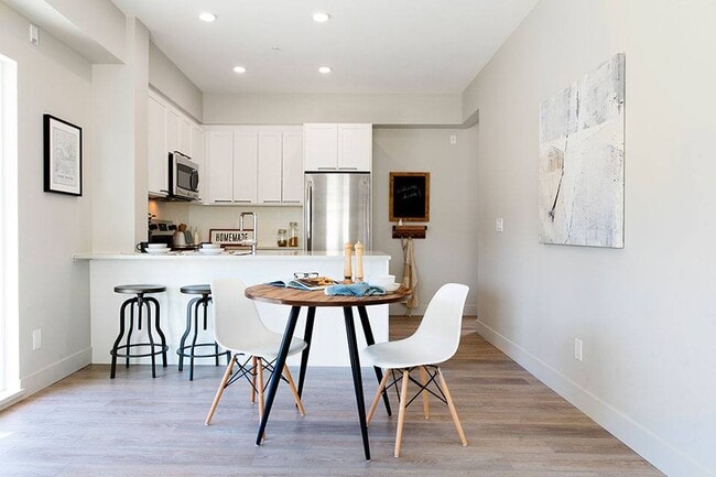 Photo - Inlet Glen Apartments