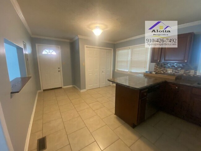 Photo - 6114 Regis Ct