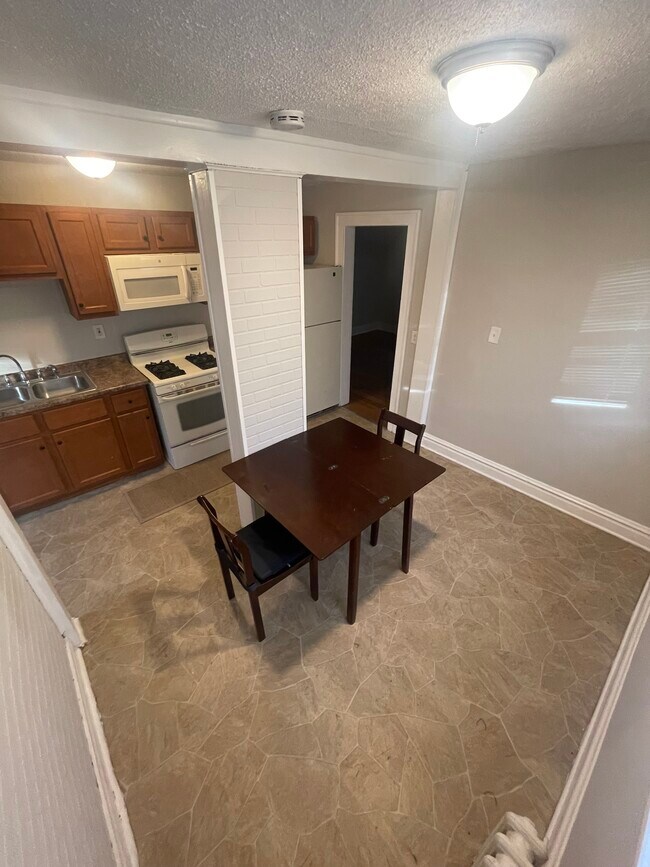 Photo - 2048 N Sheridan Rd