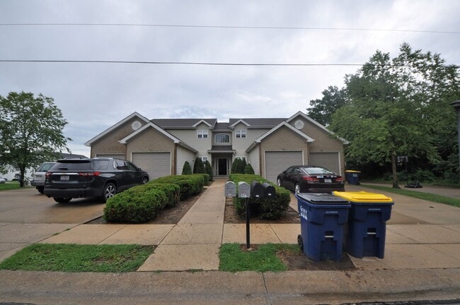 Photo - 449 Woolf Rd