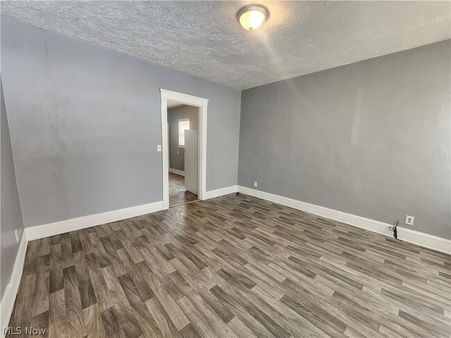 Photo - 3443 Regent Rd