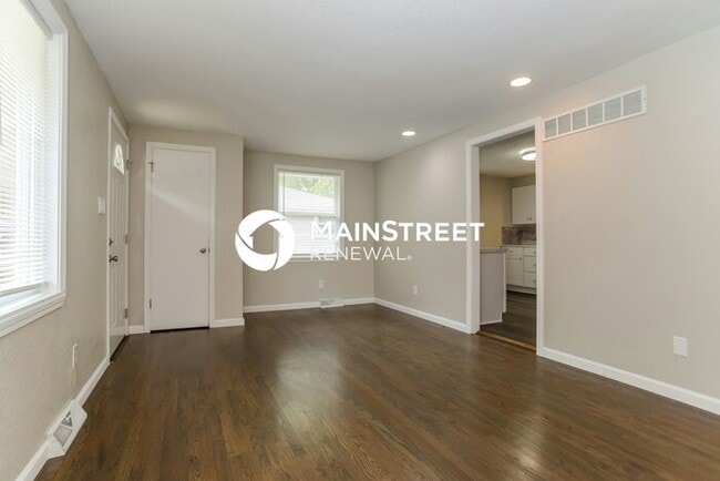 4 Bedroom Pet-Friendly Home in KANSAS CITY, MO with Main Street Renewal