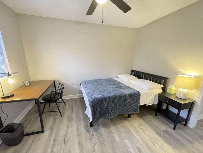 Photo - 303 Smith Level Rd Unit B14