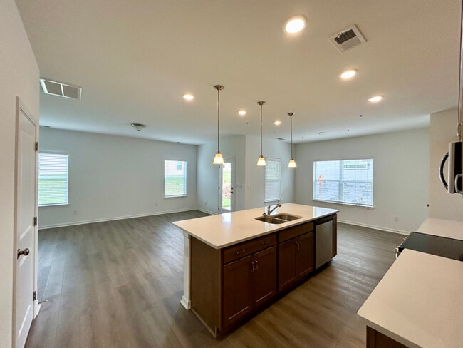 Photo - 206 Summerlin Dr