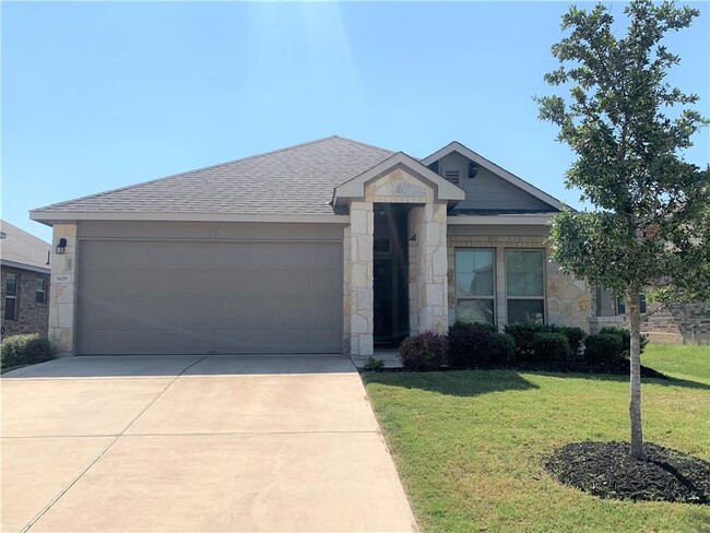 Building Photo - 608 Longhorn Cavern Rd Rental