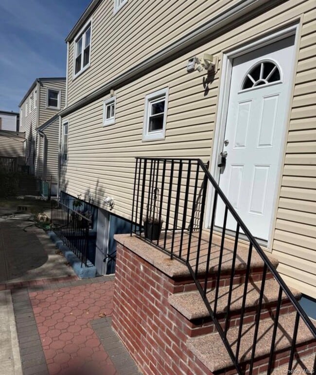 134 Scranton Ave