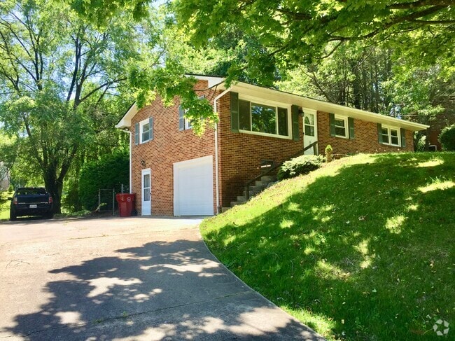 Building Photo - 507 N Gilmer Park Rental