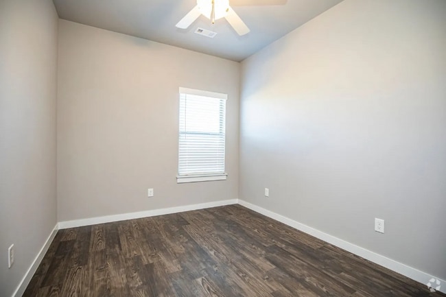 Building Photo - 1903 Booker Cir Rental