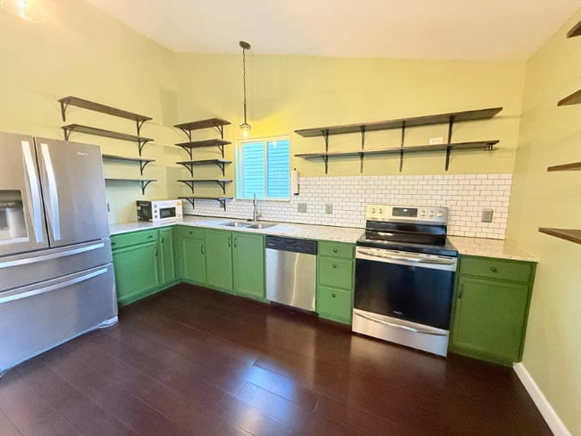 Photo - 1805 N 207th St