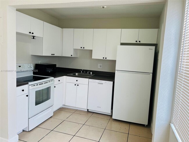Photo - 4605 NW 9th Dr Townhome