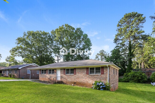 Photo - 1320 N Cherokee Ave