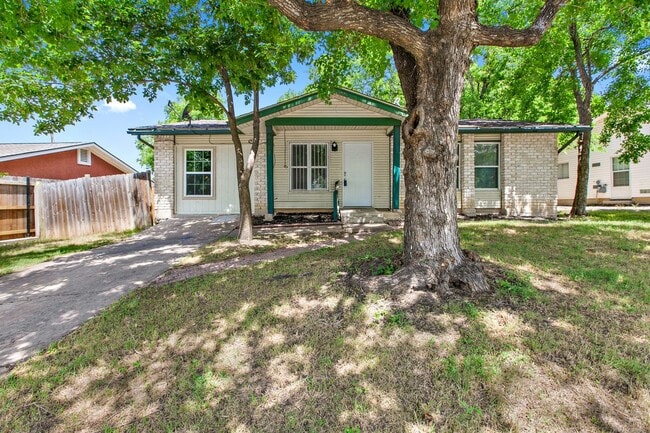 Building Photo - 6702 Colony Park Dr Rental