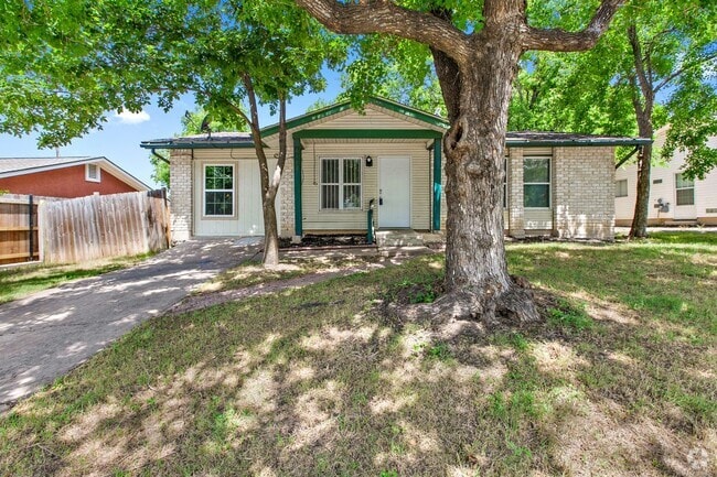 Building Photo - 6702 Colony Park Dr Rental