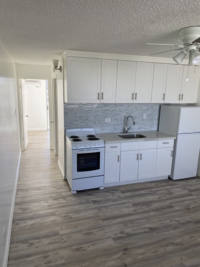 Photo - 2122 Lime St