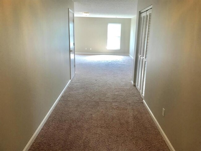 Photo - 9708 Stream View Trail