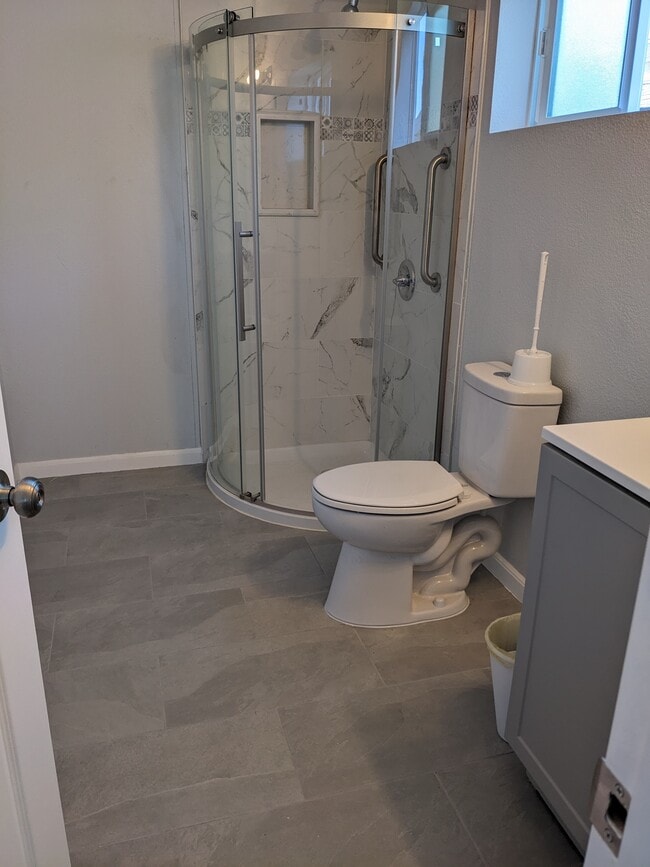 Photo - 768 Easton Ave Unidad 768 A