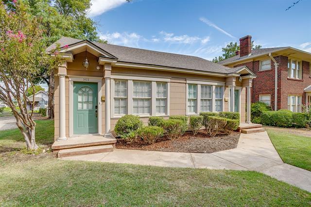 1622 Mistletoe Blvd