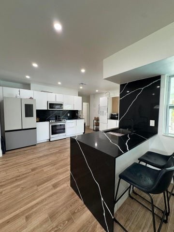 Photo - 400 SW 9th Ave