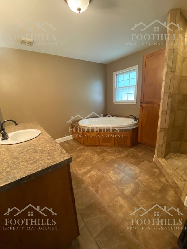Photo - Charming 3BR/2BA Home in Stone Haven