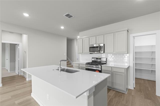 Building Photo - 1912 Sandpiper Wy Rental