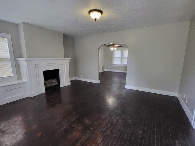 Photo - Cute 2 bedroom, 1 bathroom house located next to UCO in Edmond, OK