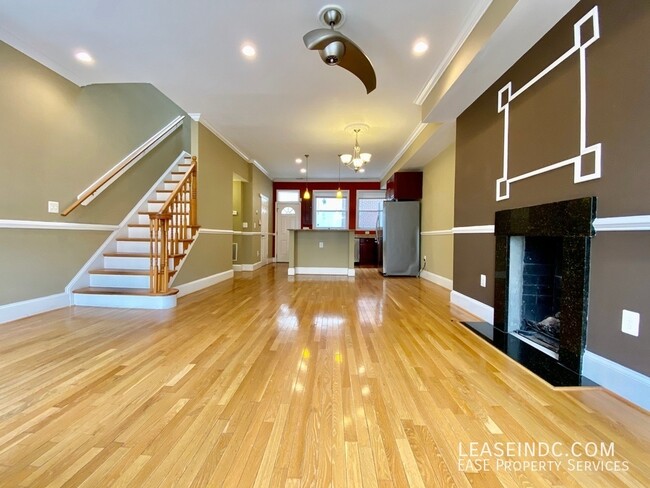 Photo - 446 Lamont St NW